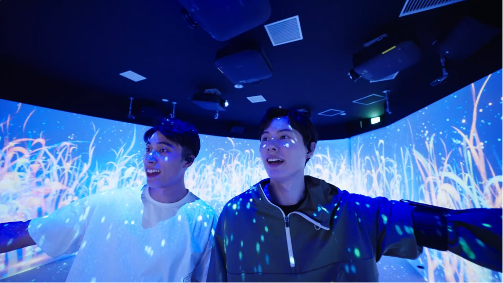 カラダで奏でる新感覚アクティビティ「DISCOVER. by ASICS」 髙橋藍選⼿、髙橋塁選⼿出演プロモーション動画を8⽉26⽇(⽕)より公開!