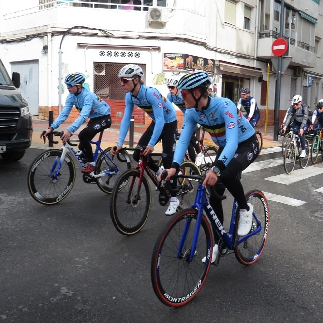 シーズン前に自転車チームが集まる「アリカンテ地方」って、どんなところ？